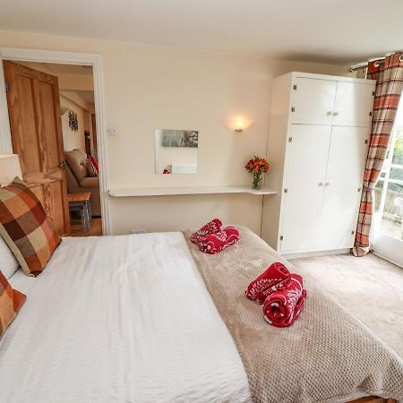 The Garden Apartment Вітбі Екстер'єр фото